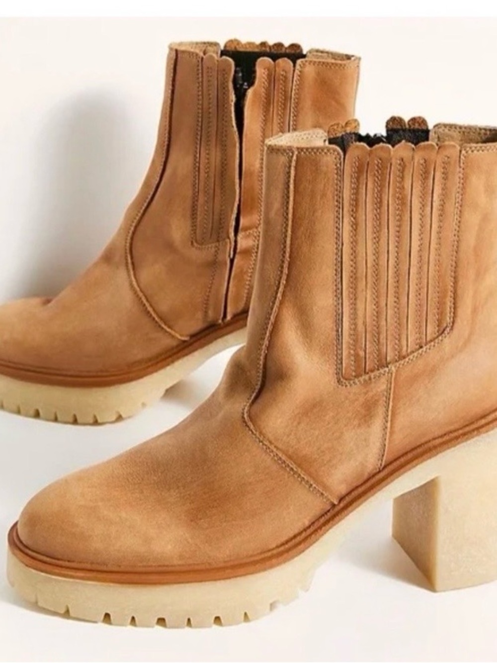 $188 Free People James Tan Leather Chelsea Lug Sole Platform Heeled Boots Size 8